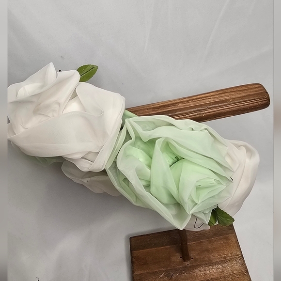 Vintage Chiffon White And Pale Green Floral Crown - Picture 11 of 13